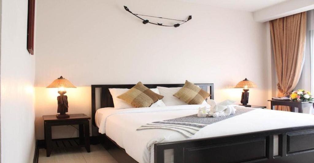 Daosavanh Resort & Spa Hotel Savannakhet Esterno foto